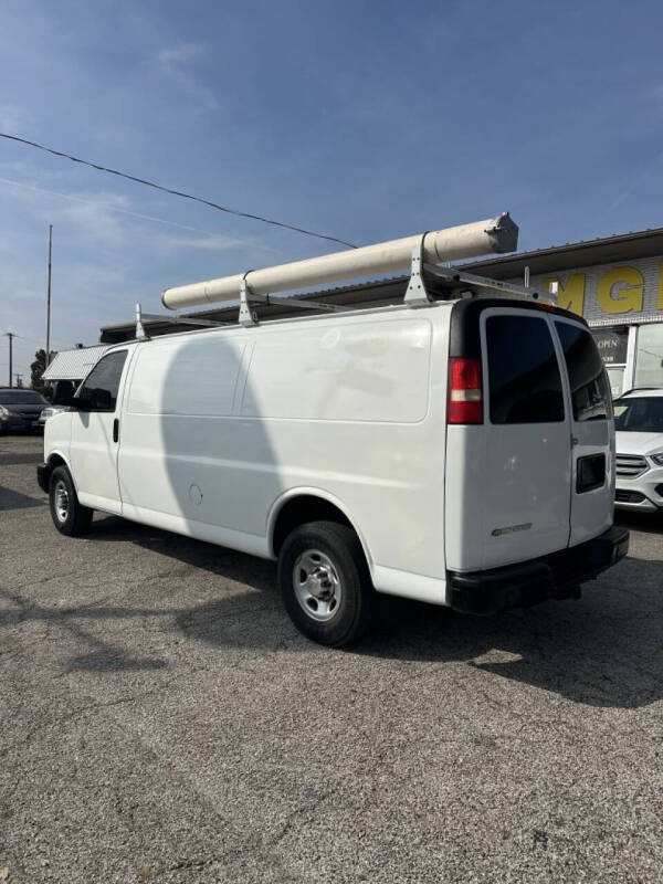 2011 Chevrolet Express 3500