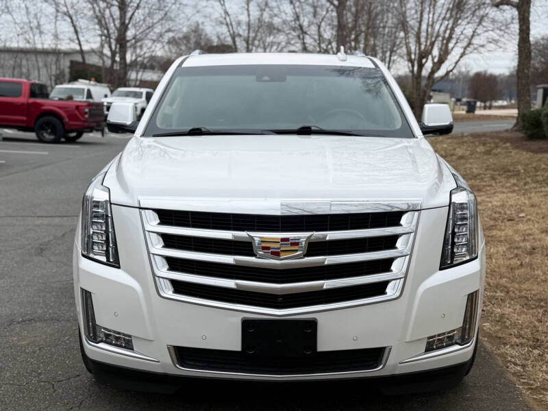2018 Cadillac Escalade ESV Luxury