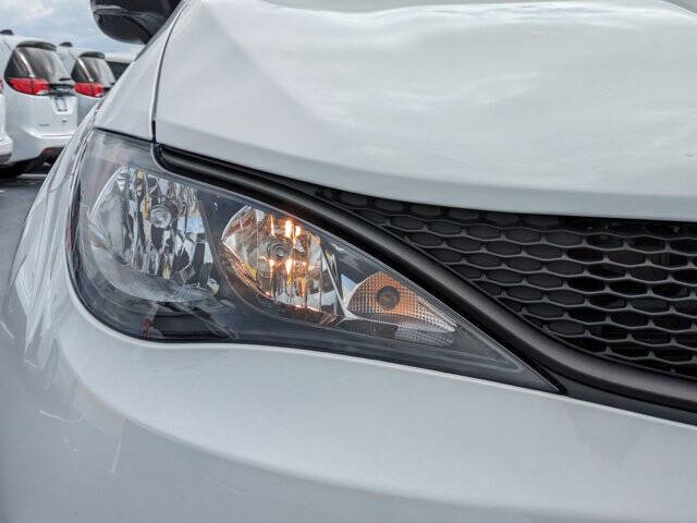 2026 Chrysler Voyager LX