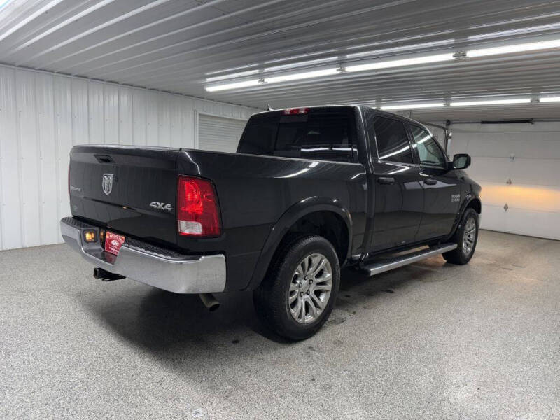 2016 RAM 1500 SLT