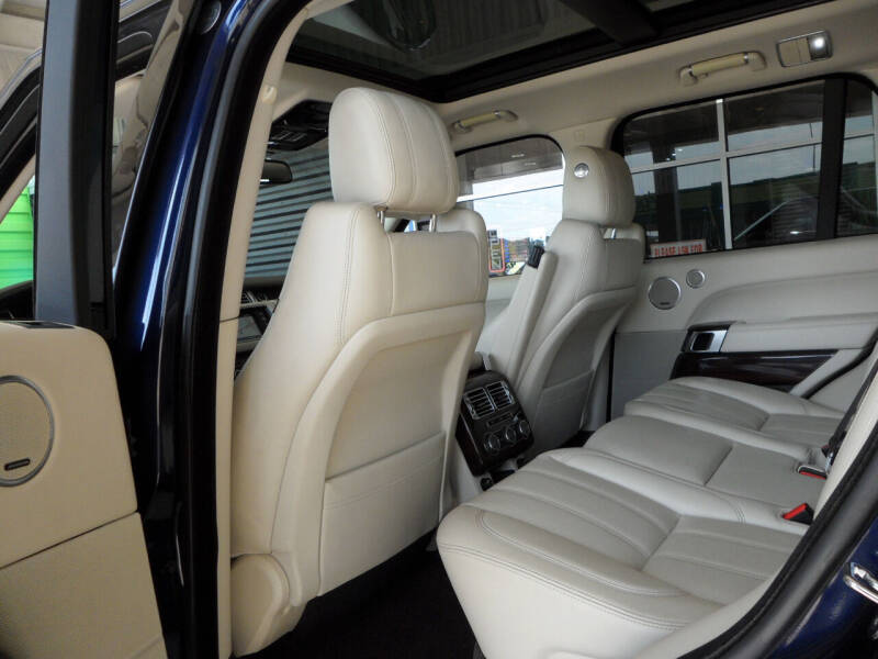 2014 Land Rover Range Rover Base photo 14