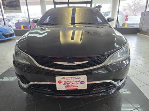 2016 Chrysler 200 C