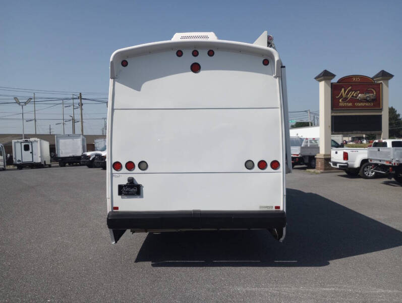 2014 Freightliner M2 106
