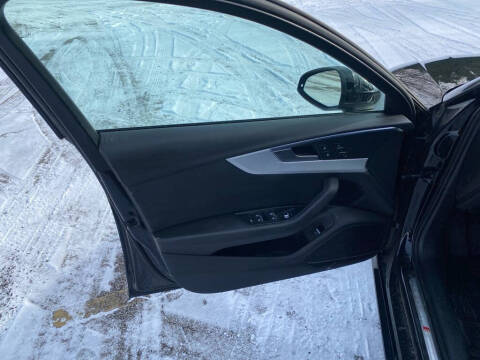 2017 Audi A4 2.0T quattro Premium Plus