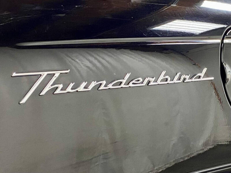2002 Ford Thunderbird Deluxe
