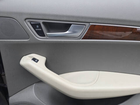 2012 Audi Q5 3.2 quattro Premium Plus