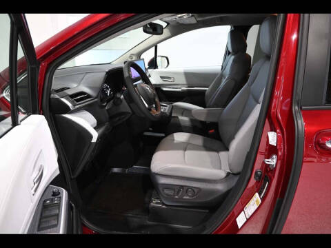 2026 Toyota Sienna XLE 7-Passenger