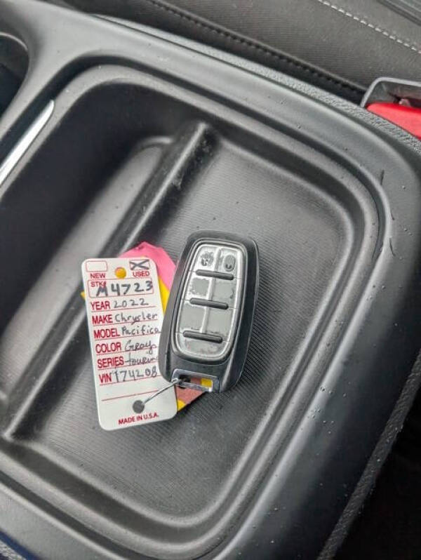 2022 Chrysler Pacifica Touring