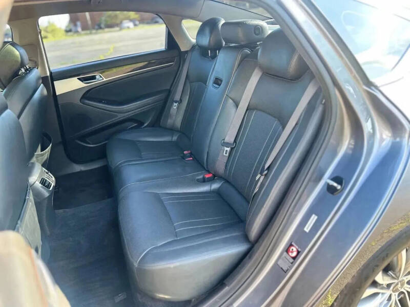 2015 Hyundai Genesis