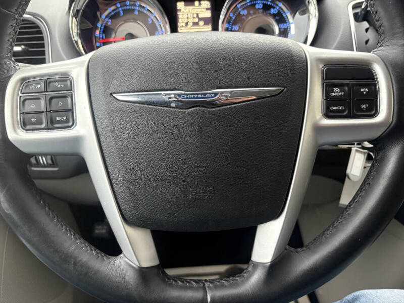 2016 Chrysler Town and Country Touring