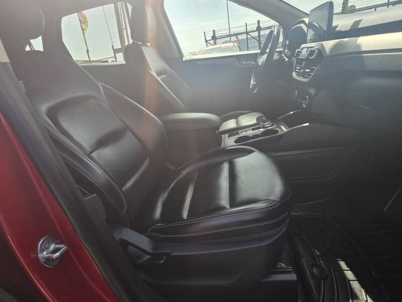 2020 Ford Escape SEL