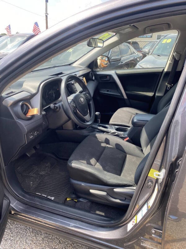 2017 Toyota RAV4 LE