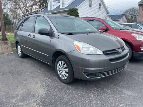 2004 Toyota Sienna for sale at Rine's Auto Sales in Mifflinburg PA
