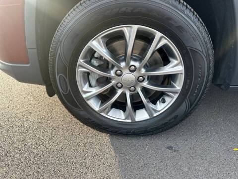 2020 Jeep Cherokee Latitude Plus