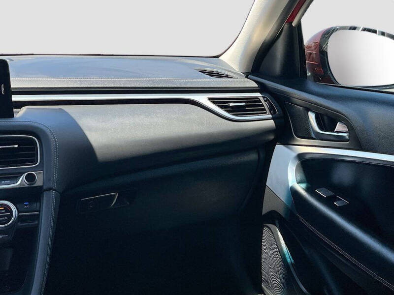 2023 Genesis G70