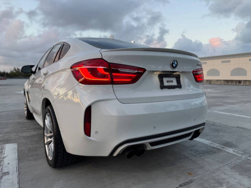 2016 BMW X6 M