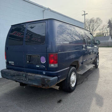 2011 Ford E-Series E-350 SD