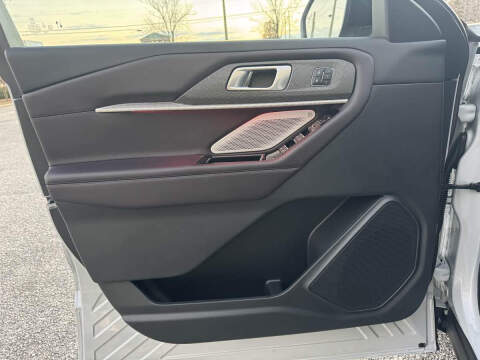 2025 Ford Explorer Platinum