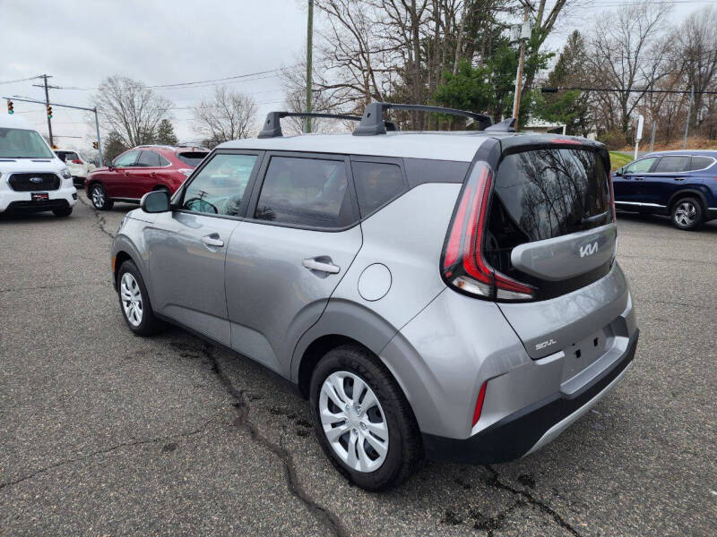 2025 Kia Soul LX