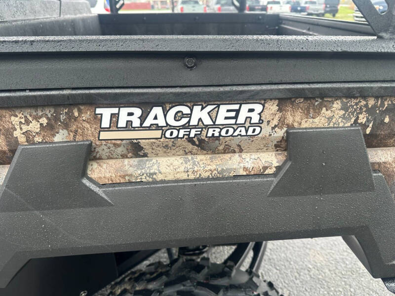 2023 TRACKER OFF ROAD 800 SE/LE
