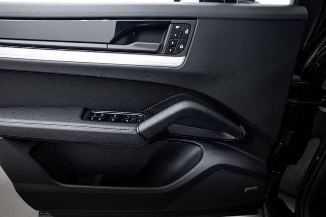 2025 Porsche Cayenne Coupe