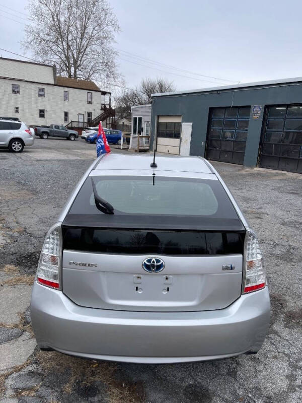 2011 Toyota Prius Two