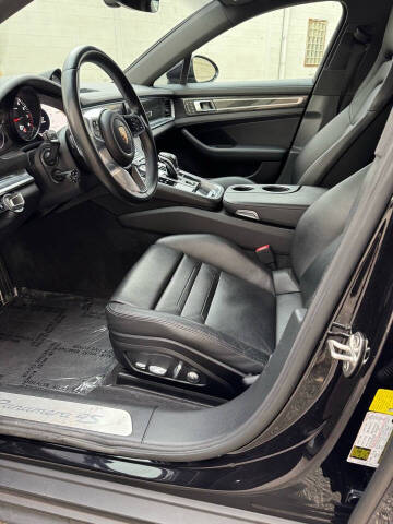 2017 Porsche Panamera 4S