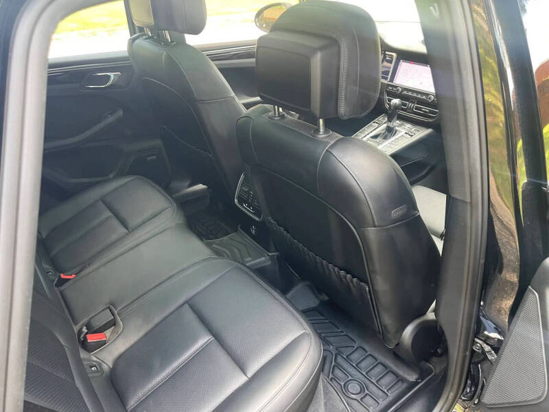 2020 Porsche Macan S