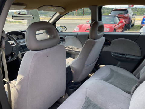 2004 Saturn Ion 3