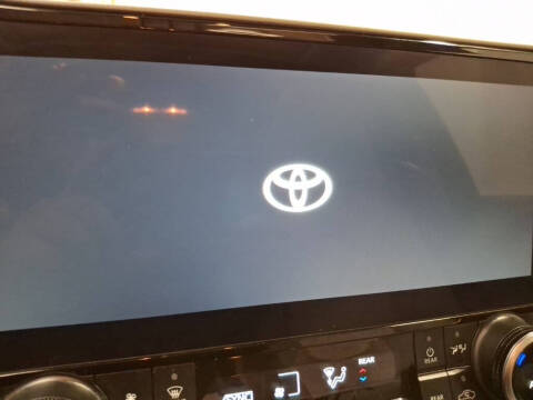 2023 Toyota Highlander Hybrid Bronze Edition