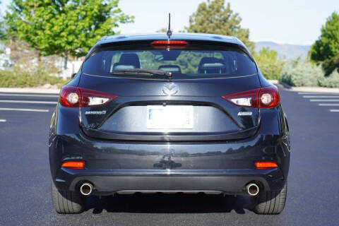 2018 Mazda MAZDA3 Touring