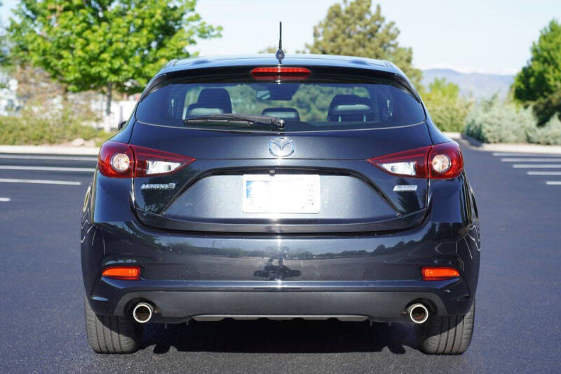 2018 Mazda MAZDA3 Touring