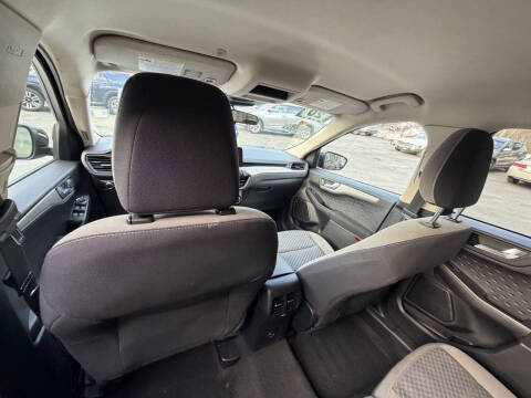 2020 Ford Escape SE