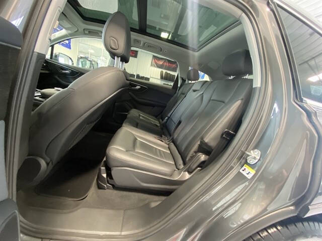 2023 Audi Q7 quattro Premium Plus 55 TFSI