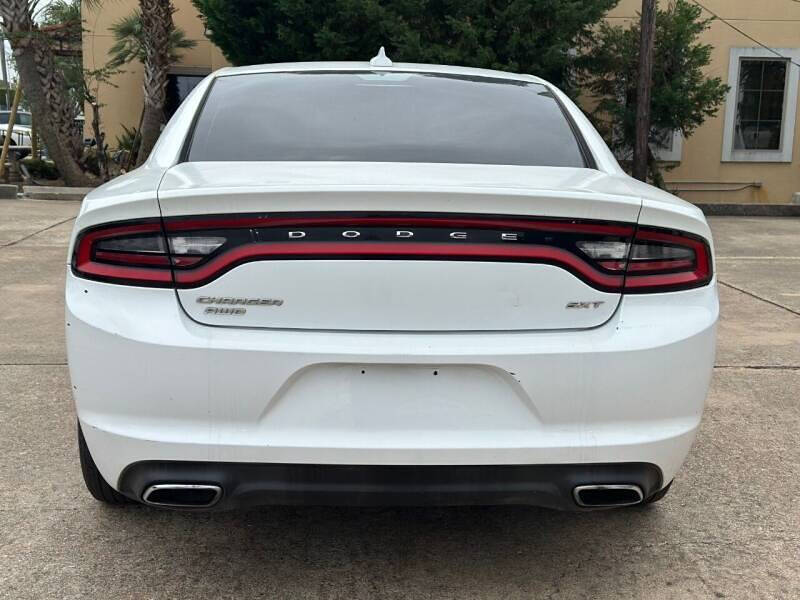 2015 Dodge Charger SXT