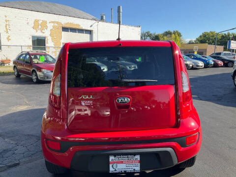 2013 Kia Soul +