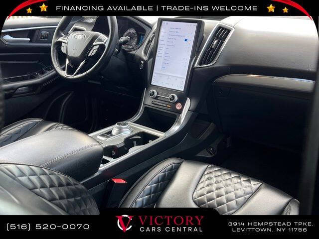 2023 Ford Edge Titanium