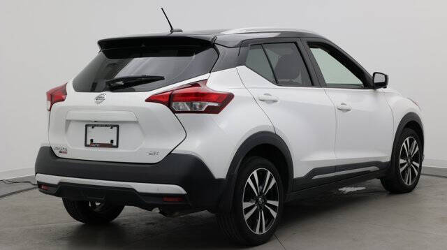 2019 Nissan Kicks SR