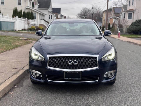 2015 Infiniti Q70