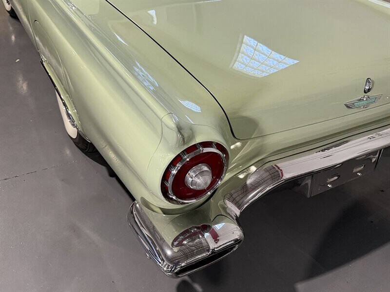 1957 Ford Thunderbird 14
