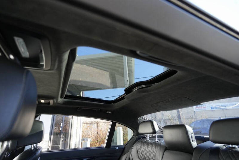 2016 BMW 7 Series 750i xDrive