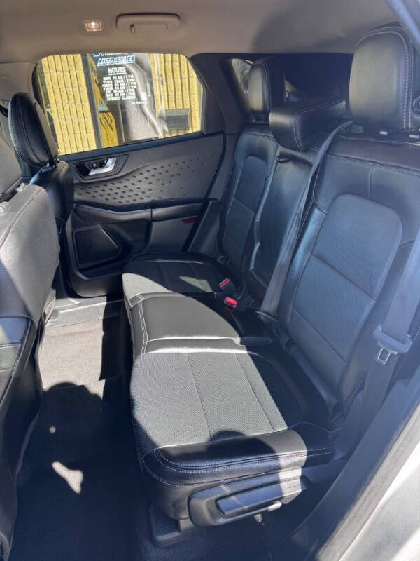 2020 Ford Escape Titanium