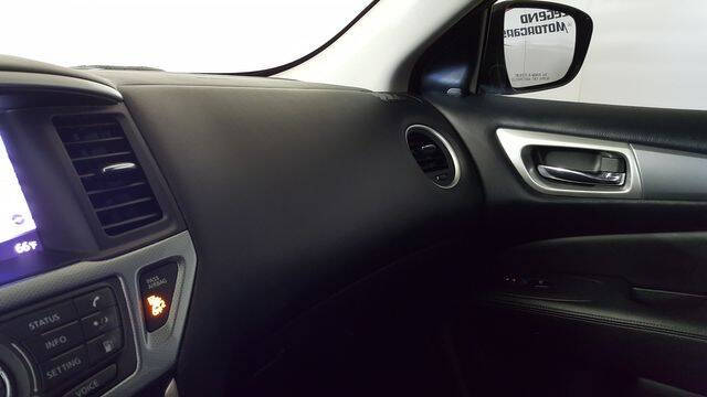 2018 Nissan Pathfinder SL