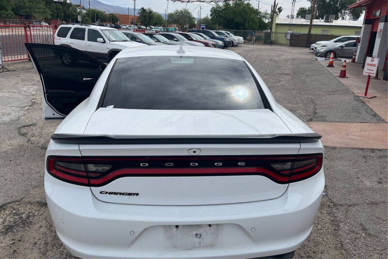 2017 Dodge Charger SXT