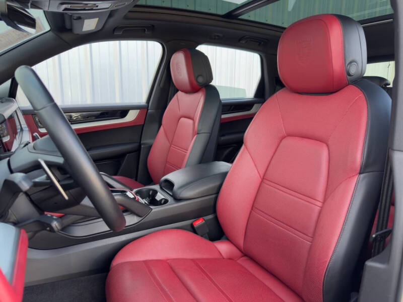 2024 Porsche Cayenne