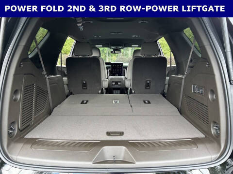 2025 GMC Yukon Elevation