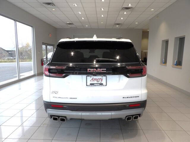 2025 GMC Acadia Elevation