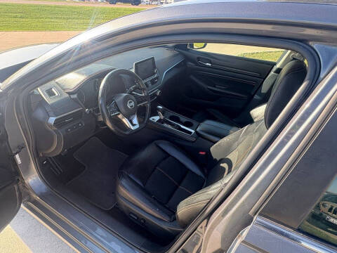 2021 Nissan Altima 2.5 SR