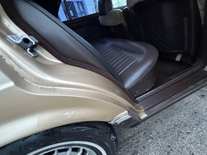 1984 Mercedes-Benz 300-Class 300 SD