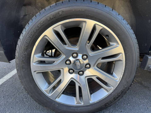 2019 Cadillac Escalade Luxury